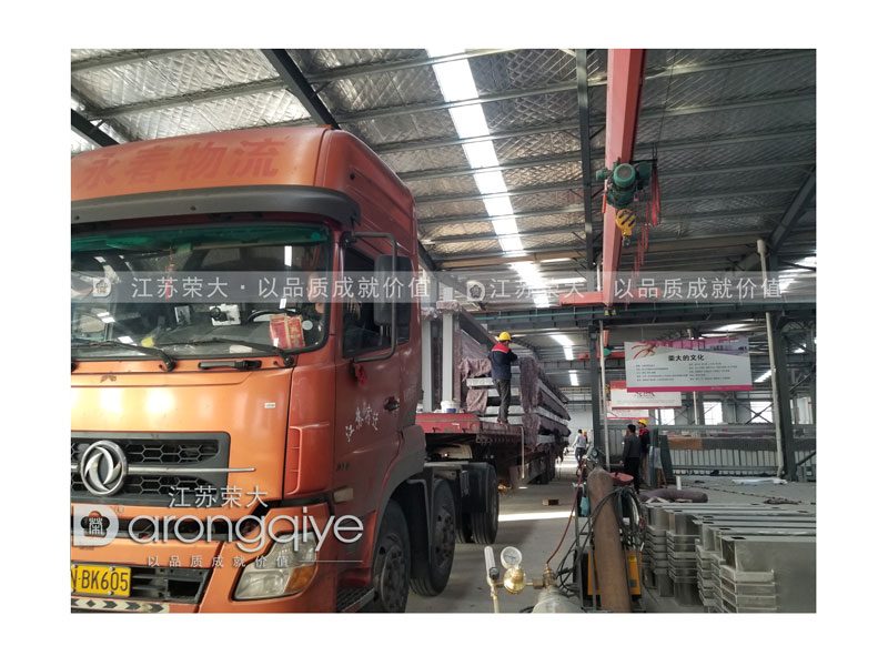 河南候車(chē)亭