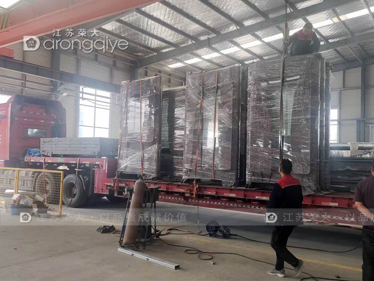 陜西智能候車(chē)亭第二批次發(fā)貨圖一